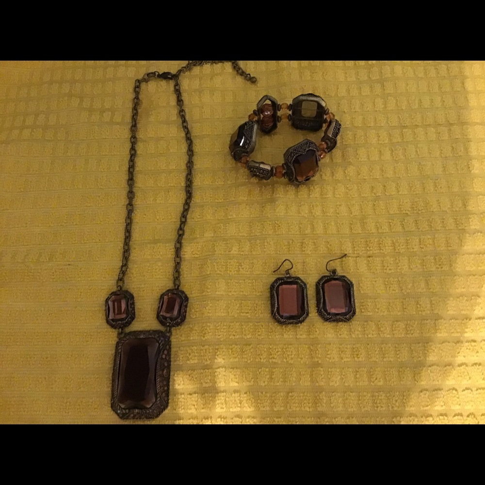 Set: Bracelet, necklace, & earrings